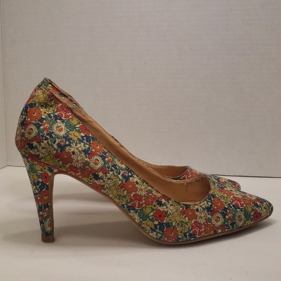 MARAIS USA Colorful Floral Pointed-toe heels - Picture 1 of 8